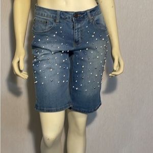 Earl jean shorts with pearls, size 8